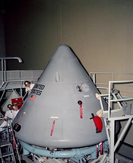 NASA image: COMMAND MODULE - APOLLO-SPACECRAFT (A/S) - NORTH AMERICAN AVIATION (NAA), CA