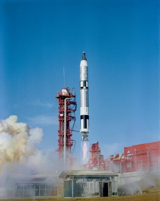 NASA image: GEMINI-TITAN (GT)-12 - LIFTOFF - OFFICIAL - CAPE