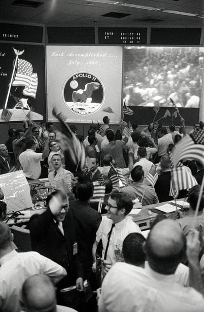 MISSION CONTROL CENTER (MCC) - CELEBRATION - CONCLUSION - APOLLO 11 MISSION - MSC