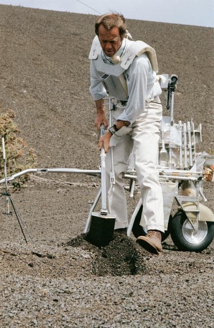 NASA image: APOLLO XIV - GEOLOGY TRAINING - HAWAII