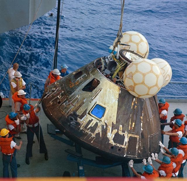 NASA image: APOLLO 13 - COMMAND MODULE - RECOVERY - SPLASHDOWN  - SOUTH PACIFIC OCEAN