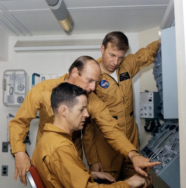 NASA image: Skylab (SL)-4 Astronauts - "Open House" Press Day - SL Mockup - MSC