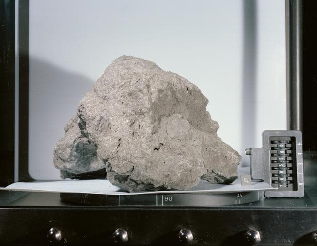 NASA image: LUNAR SAMPLES - APOLLO 17 - #7605500