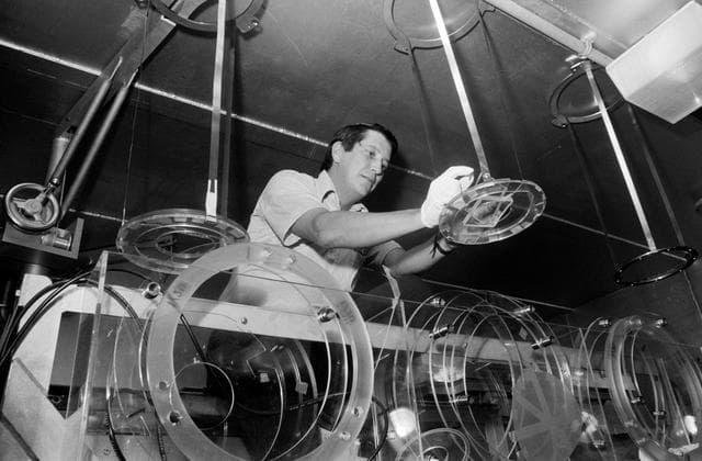 NASA image: LUNAR RECEIVING LABORATORY (LRL) - CLARK, ROBERT, DR. - JSC