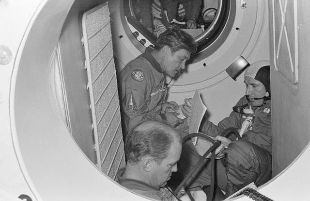 NASA image: Simulation - Apollo-Soyuz Test Project (ASTP) Docking Transition - JSC