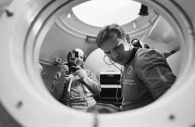 NASA image: SIMULATIONS - APOLLO-SOYUZ TEST PROJECT (ASTP) MODULE - JSC