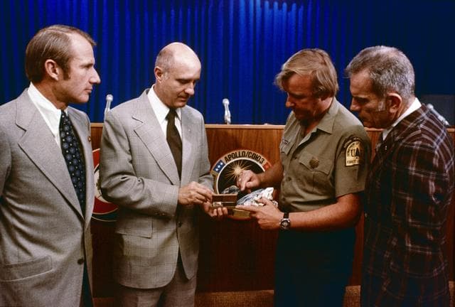 NASA image: APOLLO-SOYUZ TEST PROJECT (ASTP) - EQUIPMENT (SEEDS)