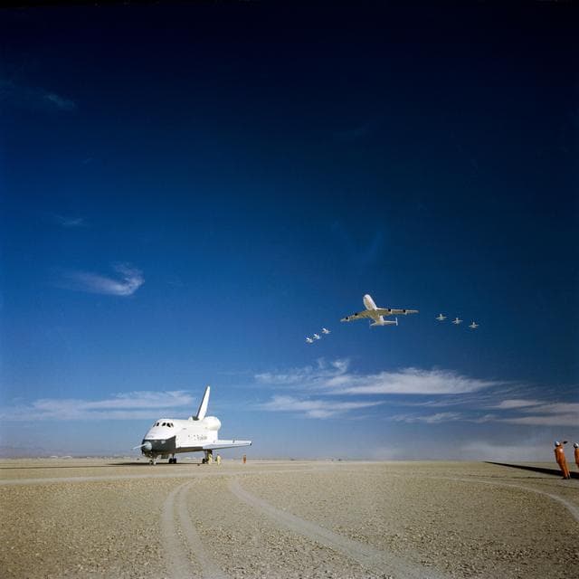 NASA image: Third (3rd) "Free Flight" - Shuttle Orbiter 101 Spacecraft - Dryden Flight Research Center (DFRC), CA