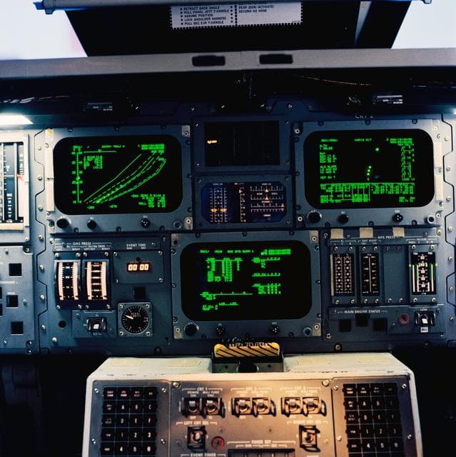 NASA image: SPACE SHUTTLE MISSION SIMULATOR (SMS) - CONTROL PANEL - JSC