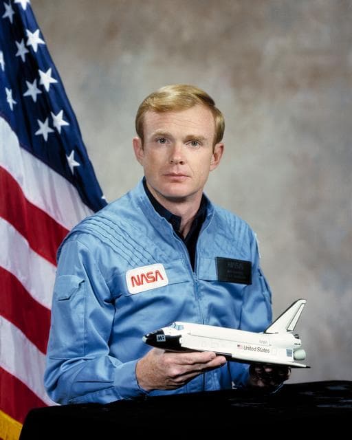 NASA image: OFFICIAL PORTRAIT - BRIDGES, ROY D., JR., ASTRONAUT-CANDIDATE