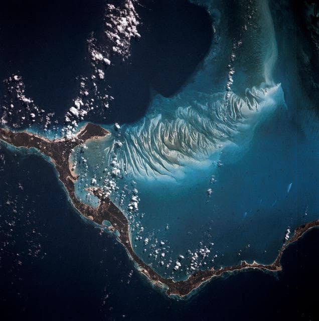 NASA image: Press Pelease Image - STS-1 - Earth View