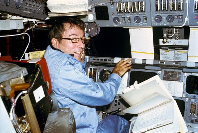 NASA image: INFLIGHT (CREW ACTIVITIES) - STS-1