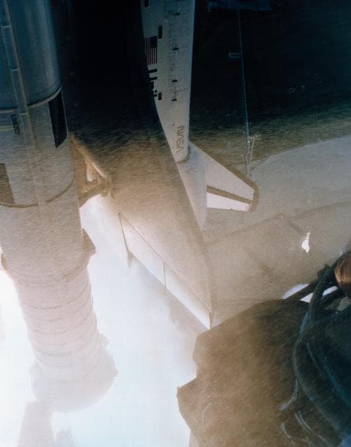 NASA image: LAUNCH - STS-1 - KSC