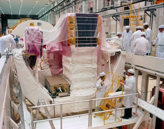 NASA image: OFFICE OF SPACE SCIENCE (OSS)-1 PAYLOAD - KSC