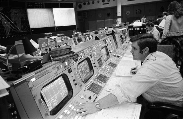 NASA image: Inflight - Mission Control Center