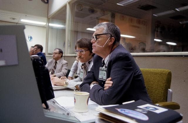 NASA image: STS-5 Mission Operations Control Room (MOCR) - Cox, John T. Dr. - JSC