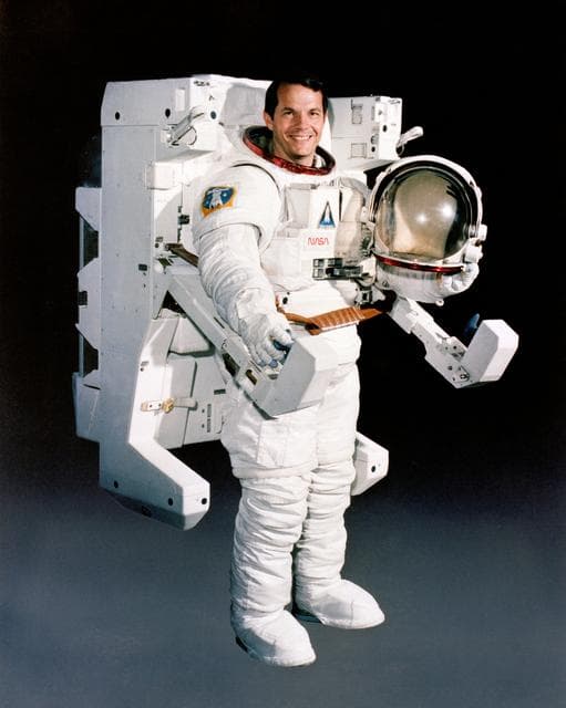 NASA image: PORTRAIT - ASTRONAUT STEWART, ROBERT L.