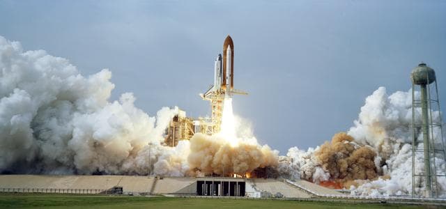 NASA image: LAUNCH - STS-9/41A - KSC
