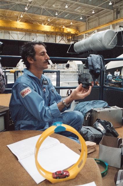 NASA image: CREW TRAINING (TOYS) - STS-51E - JSC
