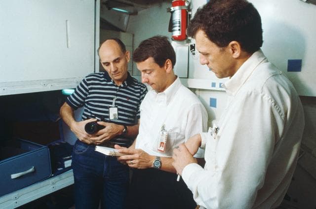 NASA image: Crew Training - STS-24/51B - JSC