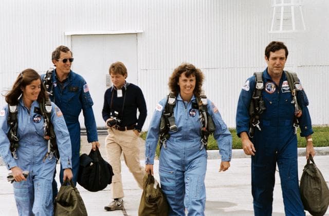 NASA image: CREW TRAINING - STS-33/51-L (T-38)