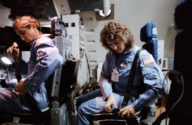 NASA image: CREW TRAINING - STS-33/51L