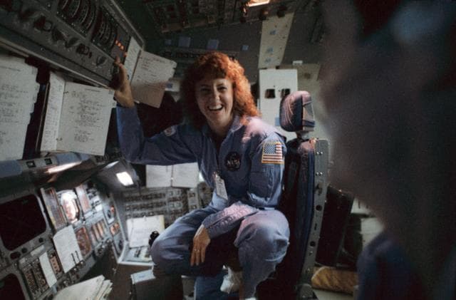 NASA image: CREW TRAINING - STS-33/51-L