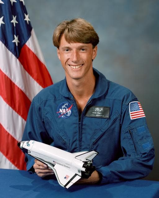 NASA image: Official portrait of 1987 astronaut candidate C. Michael Foale