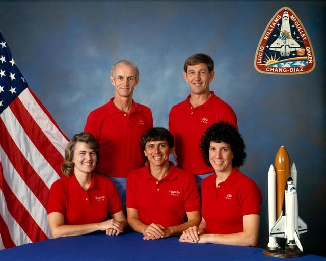 NASA image: STS-34 Atlantis - Orbiter Vehicle (OV)-104 - Official Crew Portrait