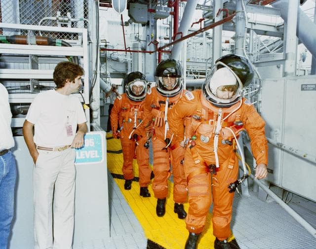 NASA image: STS-34 crewmembers on 195 ft level of KSC LC Pad 39B during TCDT