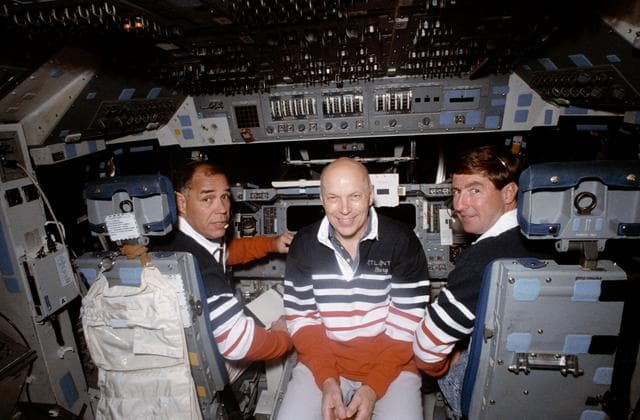 NASA image: STS-44 Atlantis, OV-104, crewmembers participate in FB-SMS training at JSC