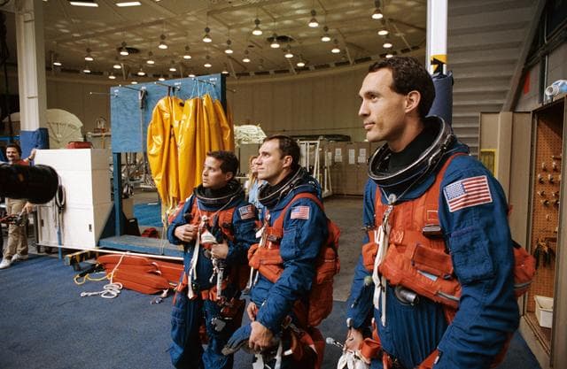 NASA image: STS-51 astronauts participate in emergency bailout training in WETF