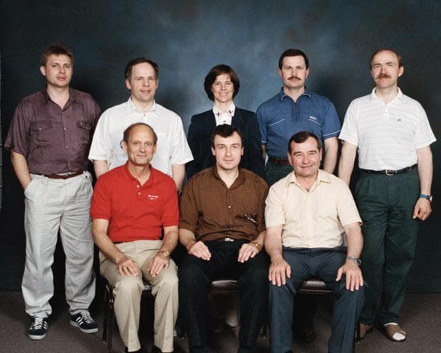 NASA image: STS-71 astronauts and Mir cosmonauts team portrait