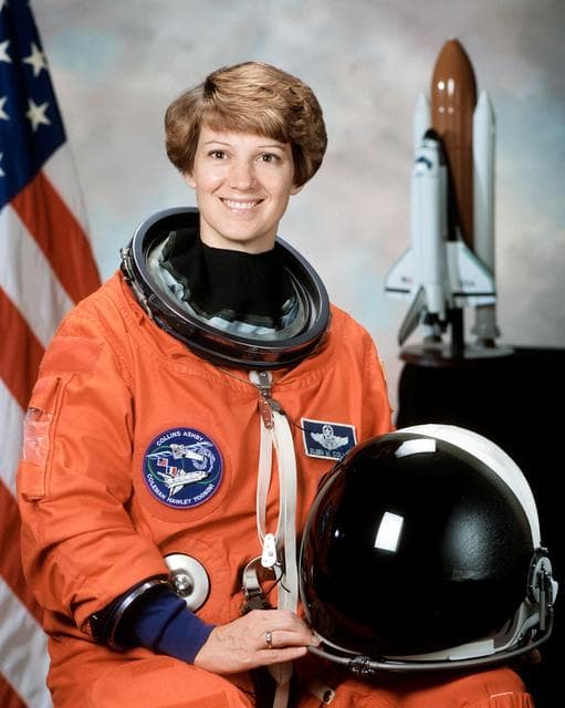 NASA image: Official portrait of Eileen M. Collins, STS-93 commander