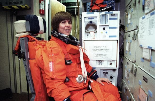 NASA image: STS-99 crewmembers train in orbiter mock-up