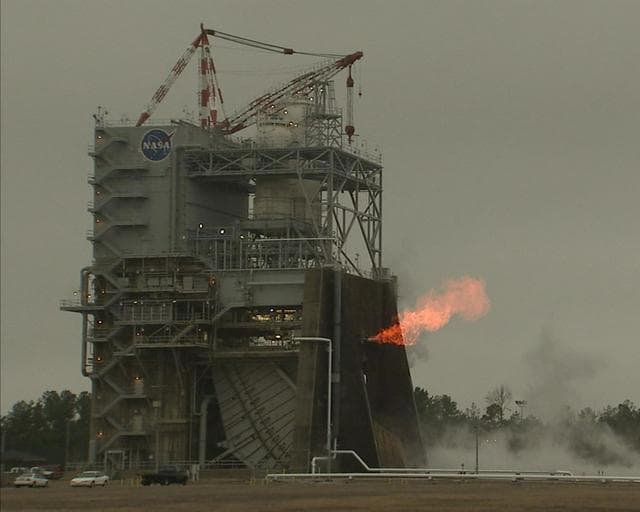J-2X Powerpack hot-fire test