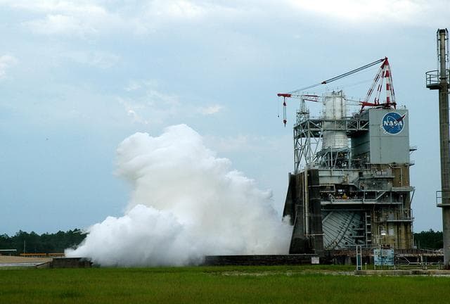NASA image: J-2X engine test