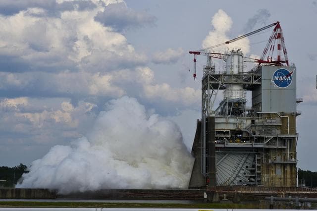 NASA image: J-2X engine test