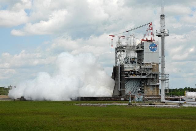 NASA image: J-2X engine