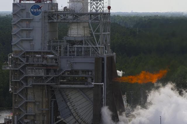 NASA image: J-2X engine