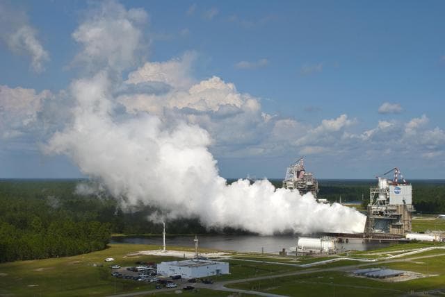 NASA image: J-2X engine