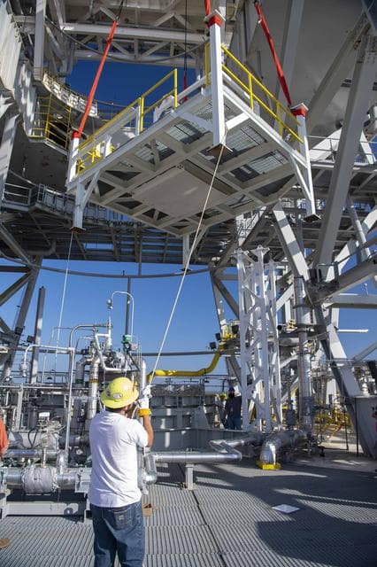 NASA image: NASA Stennis Crews Continue Exploration Upper Stage Preparations