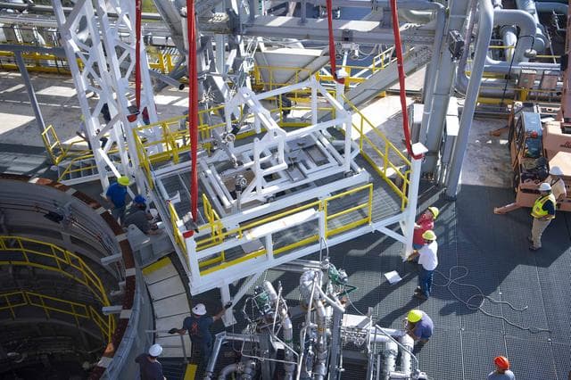 NASA image: NASA Stennis Crews Continue Exploration Upper Stage Preparations