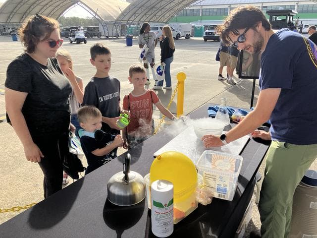 NASA image: NASA Attends Blue Angels Airshow