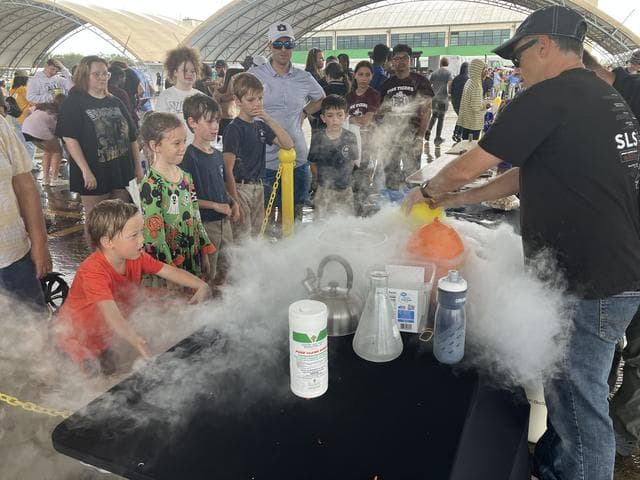 NASA image: NASA Attends Blue Angels Airshow