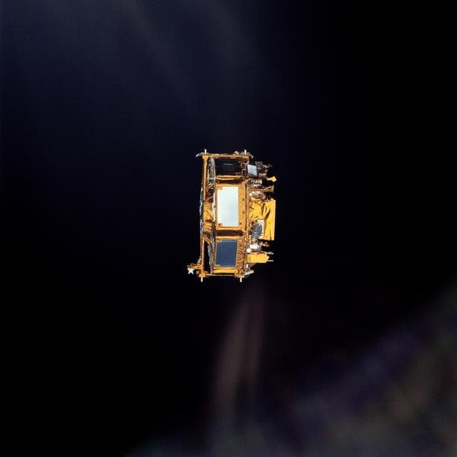 NASA image: SFU rendezvous and SAP jettison