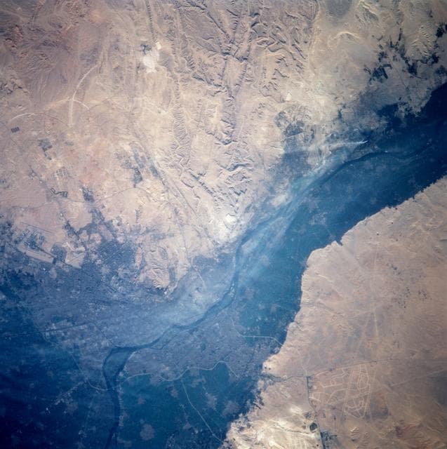 NASA image: Earth observation views of Egypt taken from OV-105 during STS-99