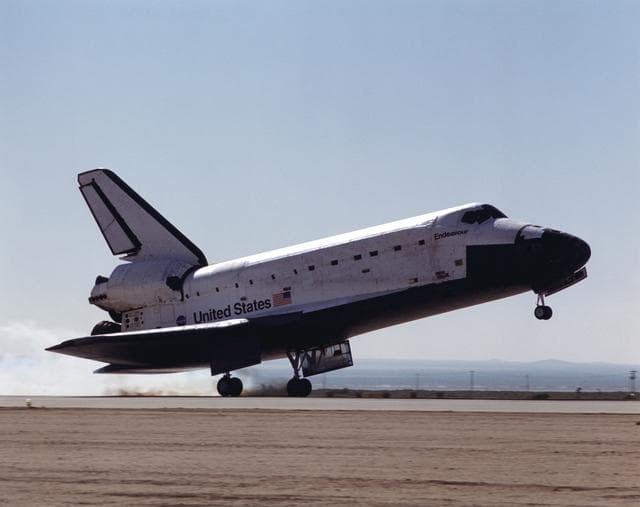 NASA image: View of Endeavour touching down at Edwards AFB during STS-100's landing