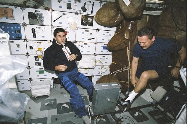 NASA image: MS Morukov and MS Malenchenko on the middeck during STS-106