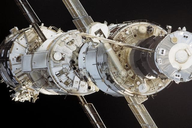 NASA image: Flyaround view of the ISS taken from Atlantis during STS-106